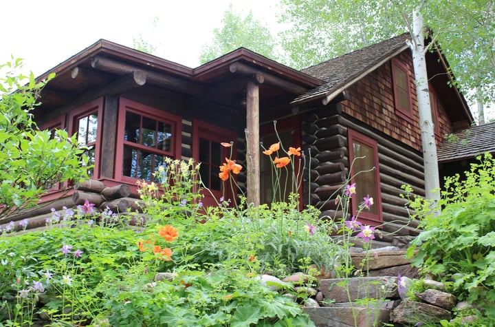 Cabin-Style Home in Montana